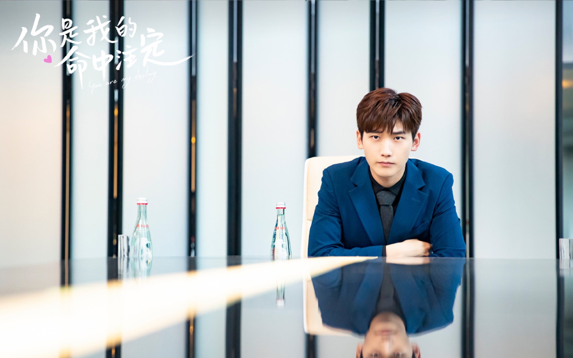 校园足球指导教师专业性参差不齐，校园足球师资力量薄弱