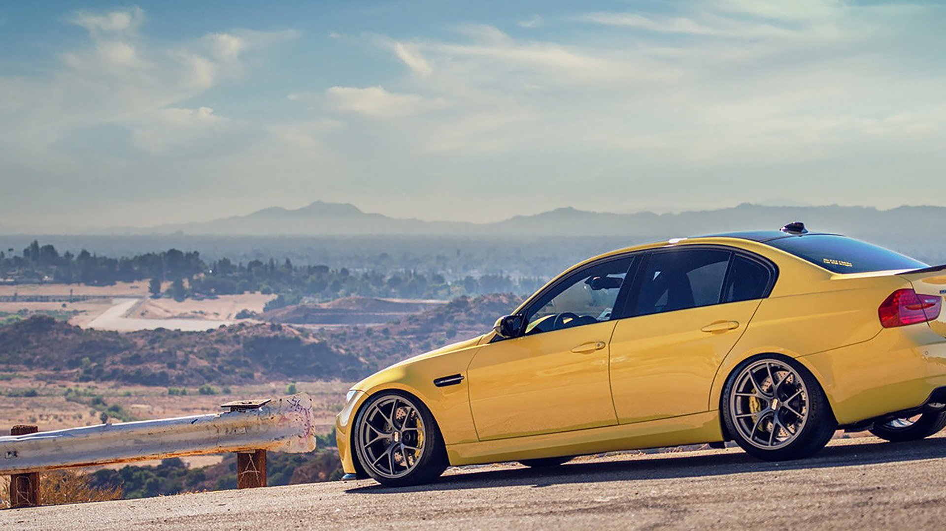 体育新闻中心通报运动装备自主品牌孵化支持计划,运动装备市场